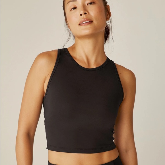 Beyond Yoga Other - BEYOND YOGA Black PowerBeyond Strive Cropped Tank Medium Support Shelf Bra